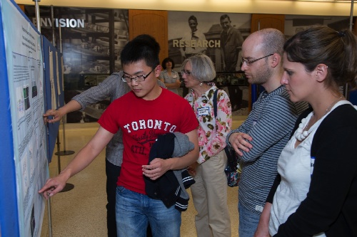 Summer student Peiran Su explains the intricacies of proteasome dynamics like a seasoned pro